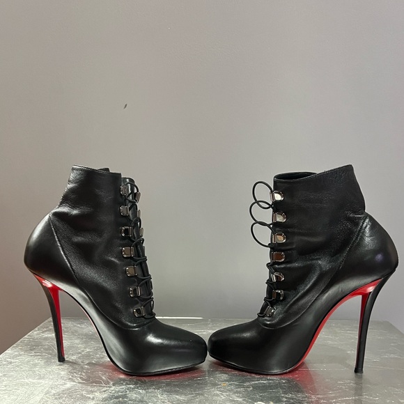 Christian Louboutin Shoes size 39.5 - Picture 3 of 4